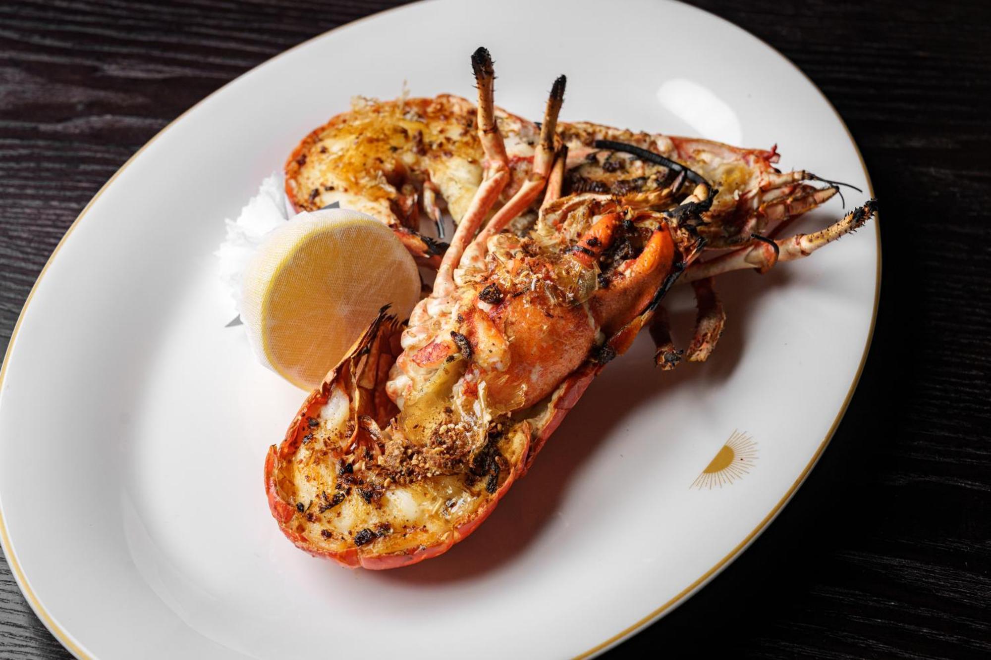 Sun Street Hotel Shoreditch Лондон Екстериор снимка Grilled lobster